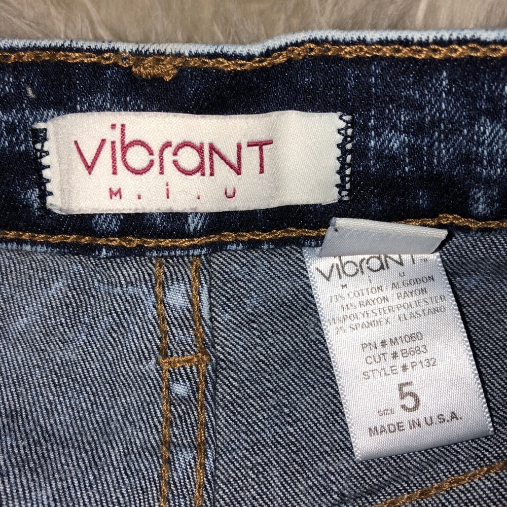 Very destroyed blue jeans - Picture 3 of 4